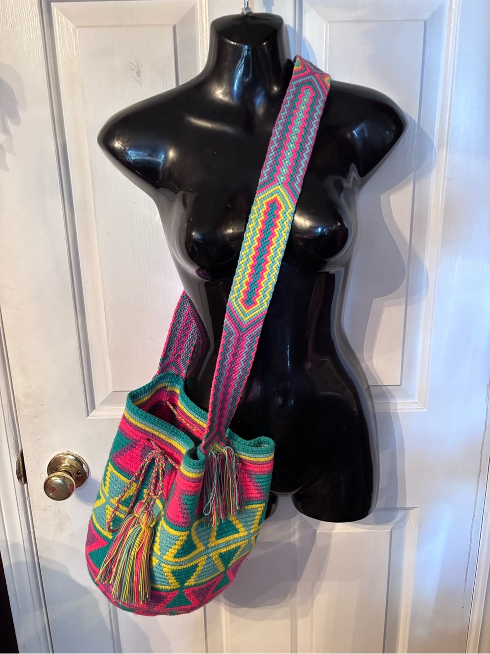 Handwoven Colombian Wayuu Mochila Bag